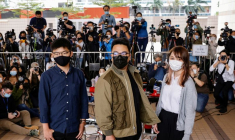 HONG KONG: LE MILITANT JOSHUA WONG PLAIDE COUPABLE DE RASSEMBLEMENT ILLÉGAL