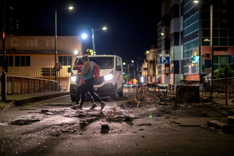 FRANCE : DES POLICIERS ET GENDARMES BLESSÉS EN GUADELOUPE ET EN MARTINIQUE, ANNONCE DARMANIN