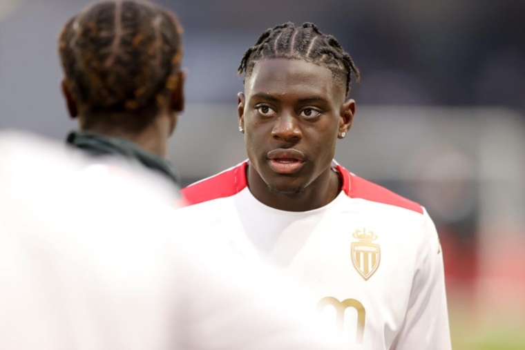 À Monaco, un retardaire doit offrir un smartphone à chacun de ses coéquipiers