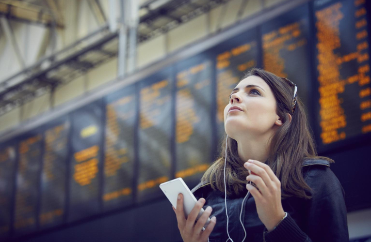 Pour faire le tour des capitales européennes, le train est un mode de déplacement confortable et écoresponsable. ( crédit photo : Getty Images )