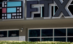 Le logo de FTX est vu à la FTX Arena à Miami