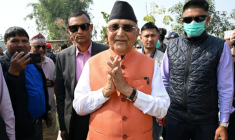KP Sharma Oli lors d'un meeting électoral à Gauradaha le 2 mars 2026. ( AFP / Prakash MATHEMA )