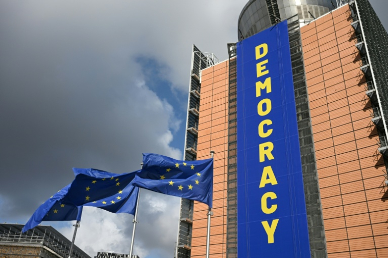Vue du siège de la Commission européenne, le 20 avril 2026 à Bruxelles ( AFP / Nicolas TUCAT )