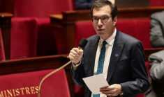 Le ministre du Travail Jean-Pierre Farandou à l'Assemblée nationale, le 5 novembre 2005 ( AFP / Thibaud MORITZ )