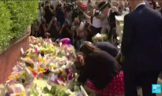 Attaque au couteau en Angleterre : après des violents heurts, les autorités promettent la fermeté