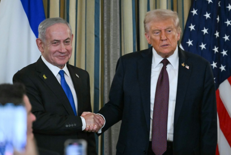 Le président américain Donald Trump et le Premier ministre israélien Benjamin Netanyahu à la Maison Blanche, le 29 septembre 2025 à Washington ( AFP / ANDREW CABALLERO-REYNOLDS )