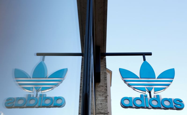 ADIDAS PRUDENT POUR LA FIN D'ANNÉE FACE À LA RÉSURGENCE DU CORONAVIRUS
