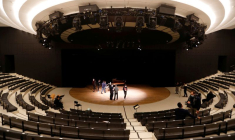 FRANCE: PROLONGEMENT DES AIDES POUR LES INTERMITTENTS DU SPECTACLE