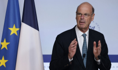 Éric Lombard à Paris, le 16 avril 2025. ( AFP / LUDOVIC MARIN )