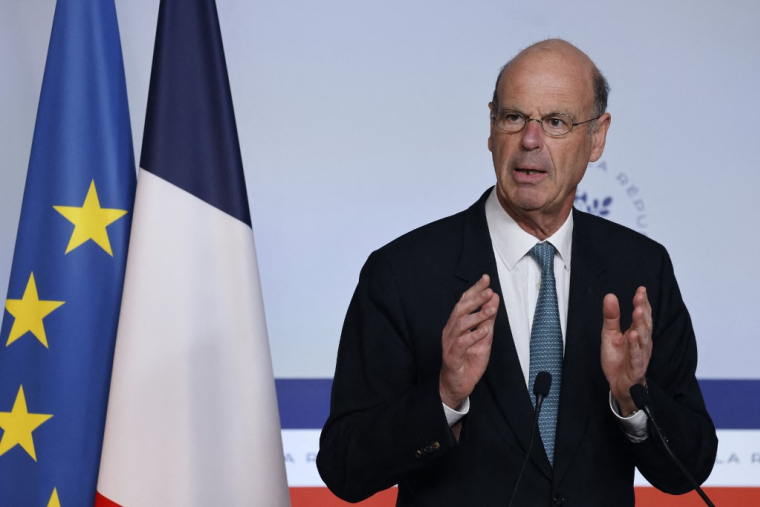 Éric Lombard à Paris, le 16 avril 2025. ( AFP / LUDOVIC MARIN )
