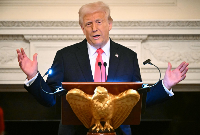 Le Président américain, Donald Trump, doit annoncer une nouvelle vague de droits de douane le 2 avril prochain.  ( AFP / MANDEL NGAN )