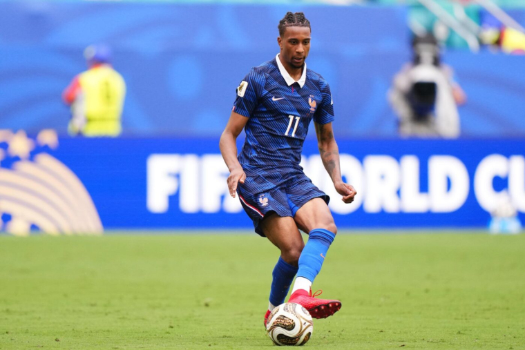 Michael Olise en larmes après la petite finale