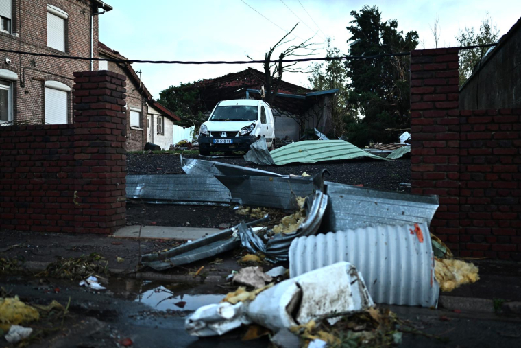 Les dégâts causés par les intempéries à Bihucourt, dans le Pas-de-Calais, ce lundi 24 octobre. ( AFP / SAMEER AL-DOUMY )