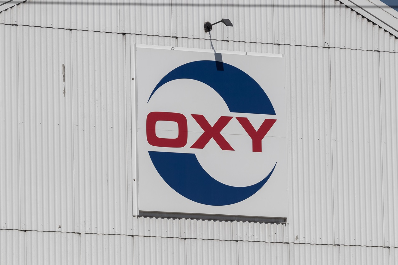 Le logo de la compagnie Occidental Petroleum, sur un bâtiment du groupe. (Crédits: Adobe Stock)