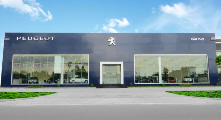 Une concession Peugeot au Vietnam. (© Groupe PSA)