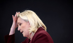 MARINE LE PEN DÉNONCE L'AUTORITARISME D'EMMANUEL MACRON