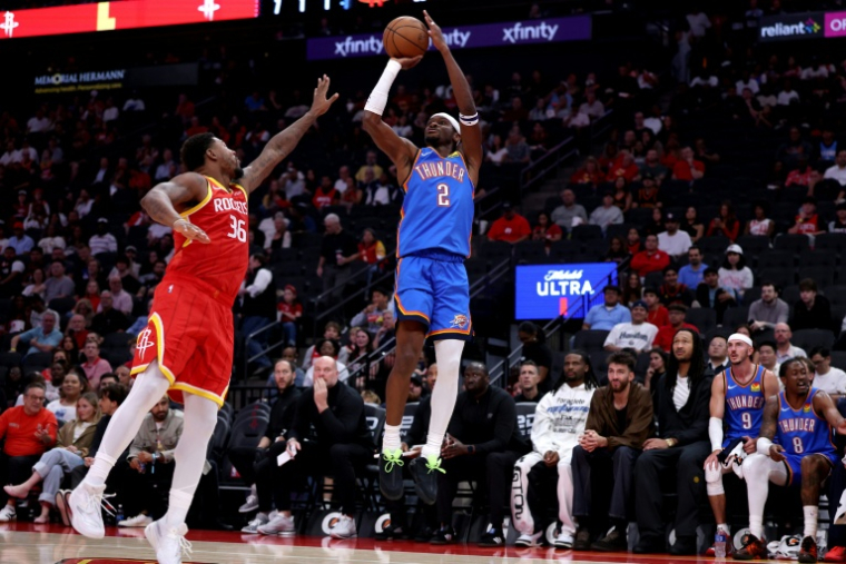 Shai Gilgeous-Alexander lors du match contre les Spurs, le 20 octobre 2026 à San Antonio ( GETTY IMAGES NORTH AMERICA / Kenneth Richmond )