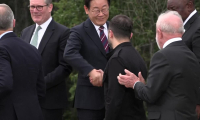 G7: Les dirigeants mondiaux posent pour une photo de famille lors du sommet