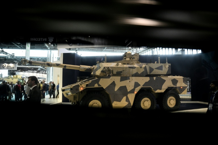 Le nouveau blindé Fenris de John Cockerill dévoilé à Eurosatory, à Villepinte, près de Paris, le 16 juin 2026 ( AFP / JULIEN DE ROSA )