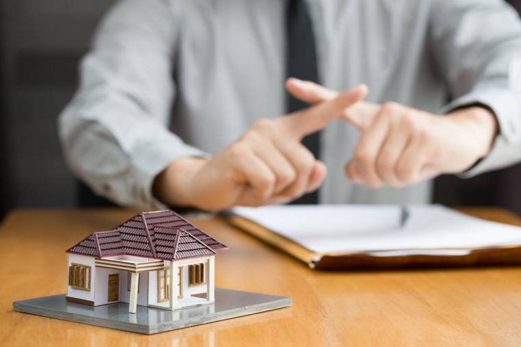 près de la moitié des prêts immo refusés- iStock-comzeal
