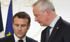 Emmanuel Macron et Bruno Le Maire, le 10 mars 2023, à Paris ( POOL / KIN CHEUNG )