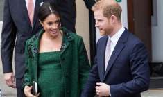 Attendue pour le début de l’été, la fille du couple Sussex a pointé le bout de son nez le 4 juin. crédit photo : Shutterstock
