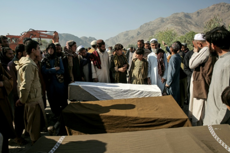 Funérailles de victimes après des frappes aériennes du Pakistan à la frontière de l'Afghanistan, le 22 février 2026 dans la province de Nangarhar, dans l'est de l'Afghanistan  ( AFP / - )