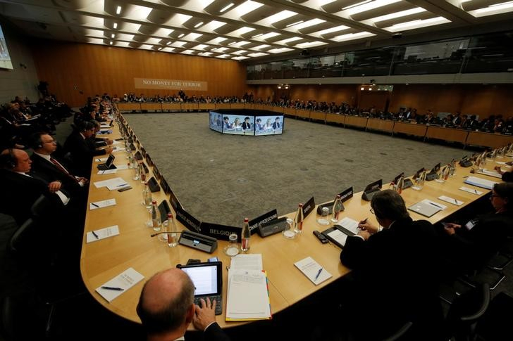 L'OCDE PRÉVOIT UNE AMÉLIORATION DES PERSPECTIVES ÉCONOMIQUES MONDIALES