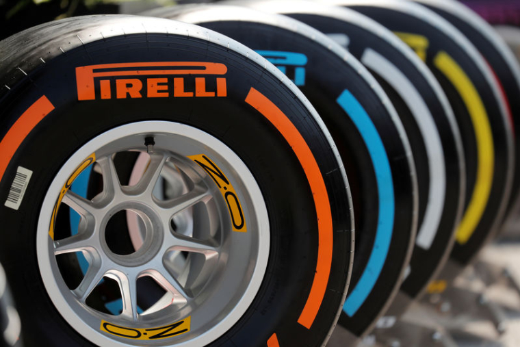 PIRELLI ABAISSE ENCORE SA PRÉVISION DE VENTES ANNUELLES