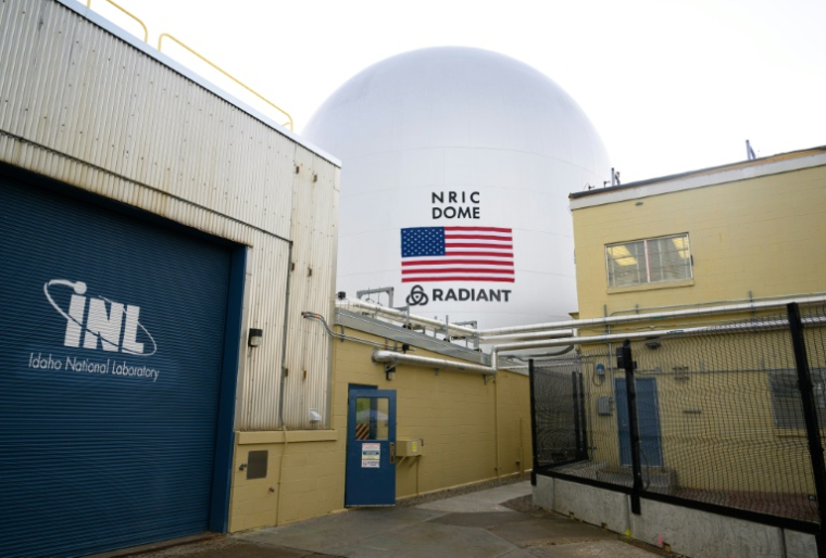 Un dôme qui abritera un réacteur nucléaire à l'Idaho National Laboratory, à l'ouest d'Idaho Falls, le 25 juin 2026 dans l'Idaho ( AFP / Josh Edelson )