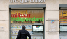 L'association de consommateurs UFC-Que Choisir a prévenu mercredi du caractère "piégeux" de certains contrats de location longue durée d'automobile, une pratique en pleine expansion en France, et demande aux pouvoirs publics d'agir ( AFP / JACQUES DEMARTHON )