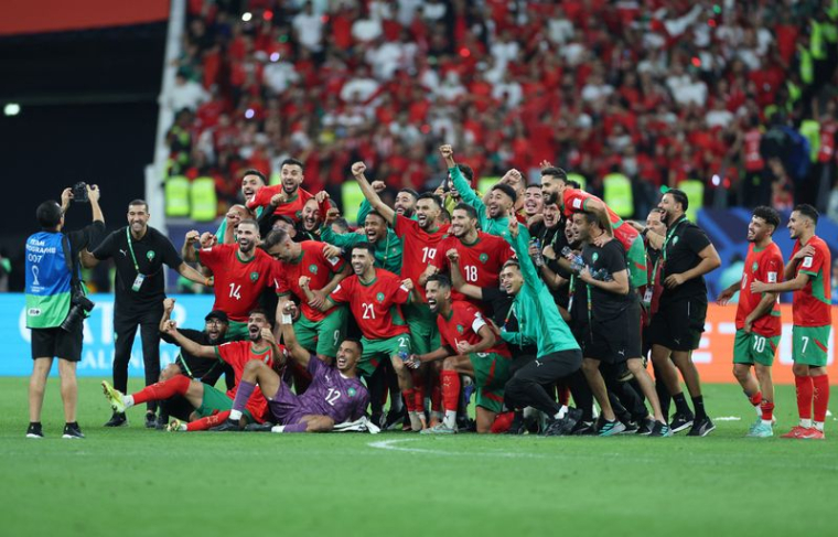 Photo de groupe du Maroc après avoir remporté la demi-finale de la Coupe arabe de la FIFA en 2025