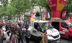 Abrogation de la réforme des retraites: manifestation à Paris