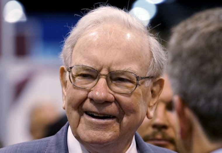 WARREN BUFFETT INVESTIT 6 MILLIARDS DE DOLLARS DANS CINQ SOCIÉTÉS JAPONAISES