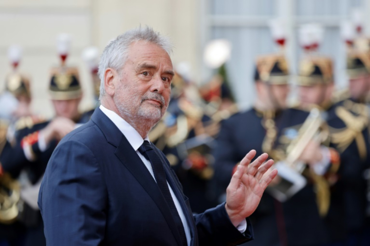 Le metteur en scène Luc Besson au palais de l'Elysée, le 6 mai 2024 à Paris ( AFP / Ludovic MARIN )