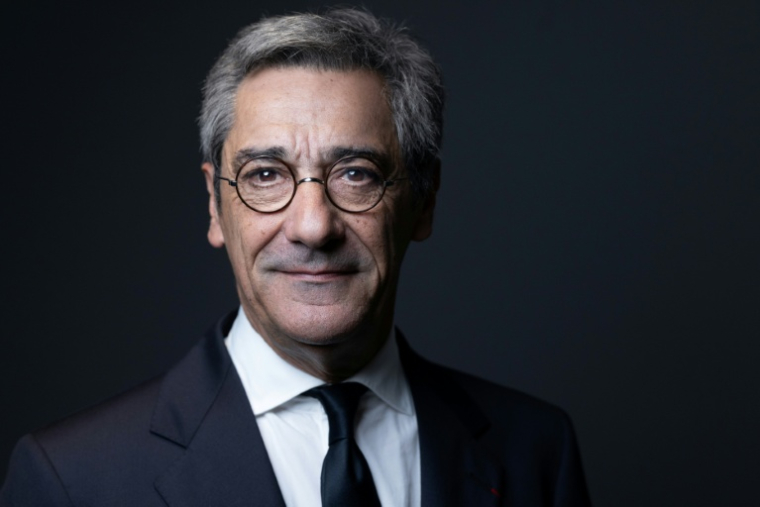 Le ministre du Commerce Serge Papin, lors d'une session photo dans son bureau au ministère de l'Economie et des Finances, Paris, le 10 novembre 2025 ( AFP / JOEL SAGET )