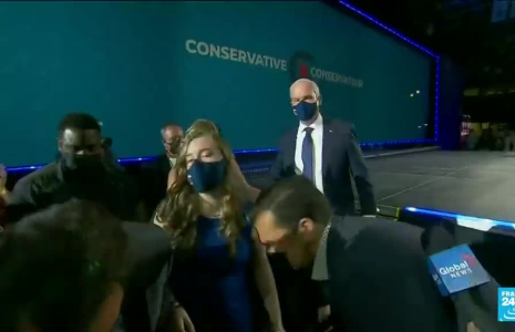 Législatives au Canada : Justin Trudeau et les libéraux victorieux mais minoritaires