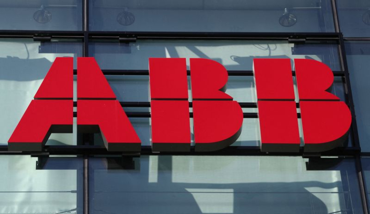 Le logo d'ABB est visible à Zurich