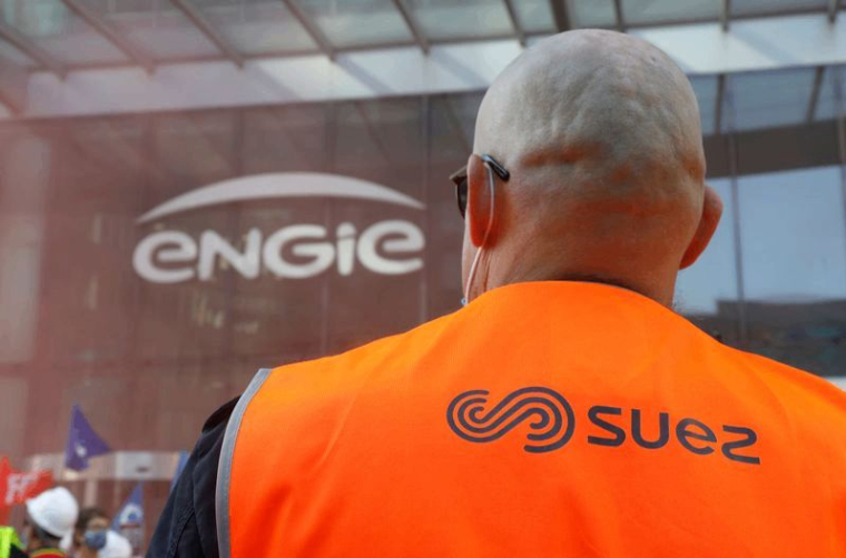 SUEZ ÉMET DES DOUTES SUR L'OFFRE DE VEOLIA, DIT AVOIR BESOIN DE TEMPS