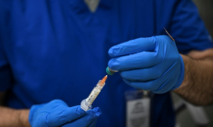 Un vaccin contre la rougeole, le 27 février 2025 à Lubbock, au Texas ( AFP / RONALDO SCHEMIDT )