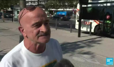 Covid-19 en France : Didier Raoult à la retraite des hôpitaux de Marseille