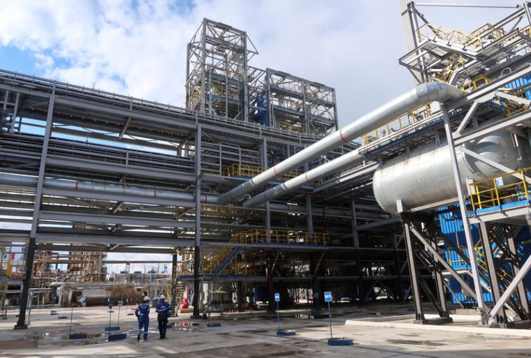 Une usine pétrochimique de Gazprom Neftekhim Salavat en Russie
