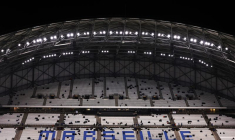 L'Orange Vélodrome avant un match opposant l'Olympique de Marseille à Newcastle United
