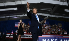 Donald Trump à Grand Island, aux États-Unis, le 5 octobre 2026. ( AFP / KENT NISHIMURA )
