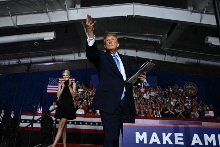 Donald Trump à Grand Island, aux États-Unis, le 5 octobre 2026. ( AFP / KENT NISHIMURA )