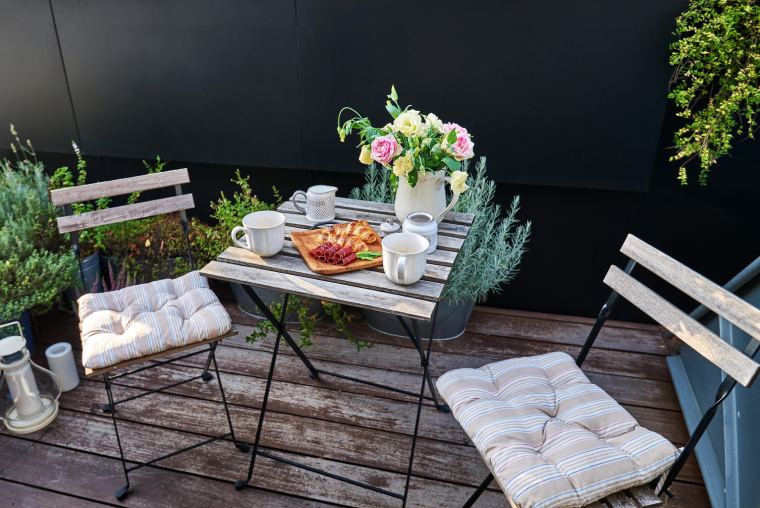 Choisissez une table et des chaises pliantes
