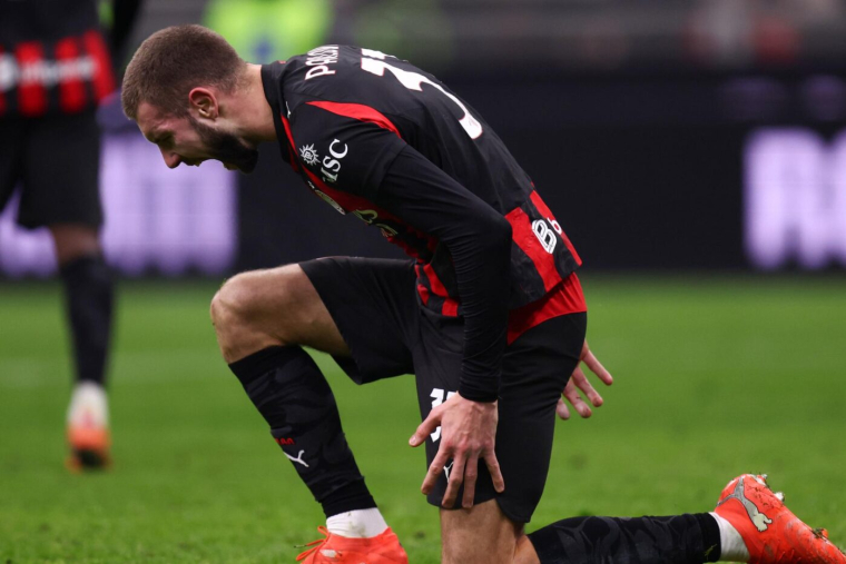 La filouterie d'un joueur de l'AC Milan pour faire rater un penalty à son adversaire