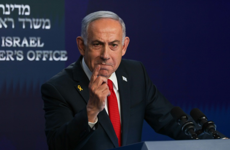 Le Premier ministre israélien Benjamin Netanyahu s'exprime lors d'une conférence de presse le 21 mai 2025 à Jérusalem ( POOL / Ronen Zvulun )