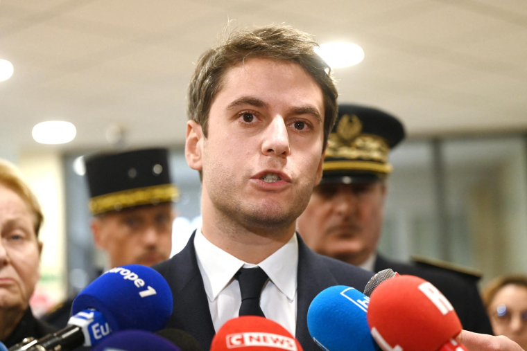 Le ministre des Comptes publics Gabriel Attal le 22 novembre à Bullecourt. ( AFP / FRANCOIS LO PRESTI )
