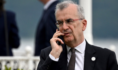 François Villeroy de Galhau à Stresa, en Italie, le 24 mai 2024. ( AFP / GABRIEL BOUYS )